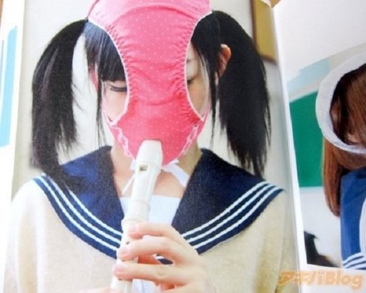 Japanese_schoolgirls_wearing_panties_faces_3.jpg