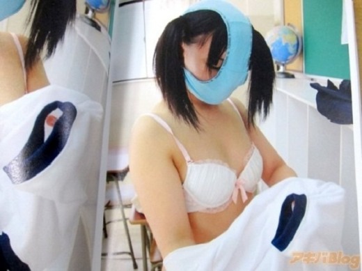 Japanese_schoolgirls_wearing_panties_faces_4.jpg