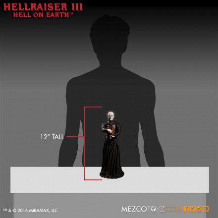 Mezco-Hellraisr-3-Pinhead-015.jpg