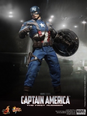 Hot Toys - Captain America_The First Avenger_Captain America_PR8_resize.jpg
