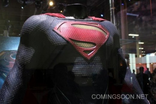man-of-steel-superman-costume-image-licensing-expo-600x399.jpg