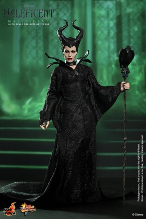 Hot Toys - Maleficent - Maleficent collectible figure_PR1.jpg