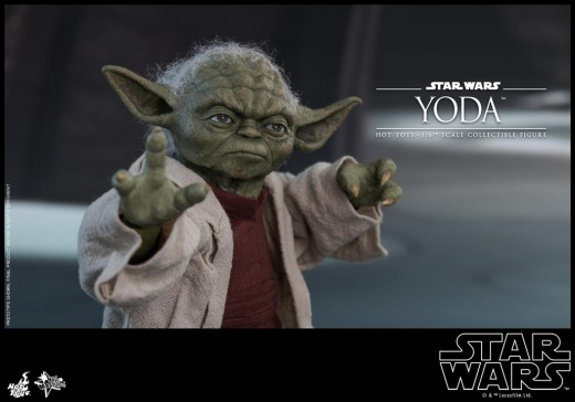 Hot Toys - Star Wars Episode II  Attack of the Clones - Yoda Collectible Figure_PR1.jpg