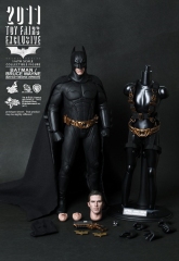 Hot Toys_Batman Begins - Batman Bruce Wayne Collectible Figure (2011 Toy Fairs Exclusive)_PR14.jpg