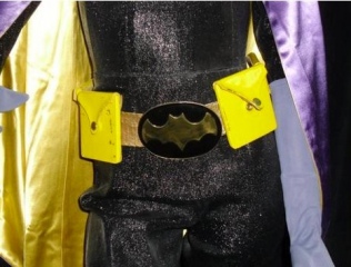classic_batgirl_costume1.jpg