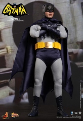 Hot Toys - Batman 1966 - Batman Collectible Figure_3.jpg