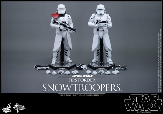 Hot_Toys-Star-Wars-The-Force-Awakens-First-Order-snowtrooper-Collectible-Figure_15.jpg