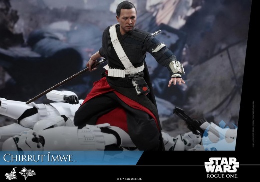 Hot-Toys---Rogue-One-A-Star-Wars-Story---Chirrut-Imwe-Collectible-Figure_PR12.jpg