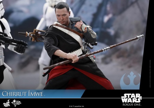 Hot-Toys---Rogue-One-A-Star-Wars-Story---Chirrut-Imwe-Collectible-Figure_PR14.jpg