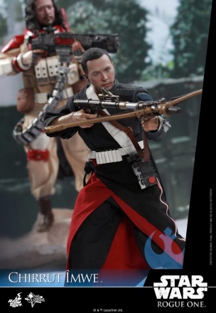 Hot-Toys---Rogue-One-A-Star-Wars-Story---Chirrut-Imwe-Collectible-Figure_PR6.jpg