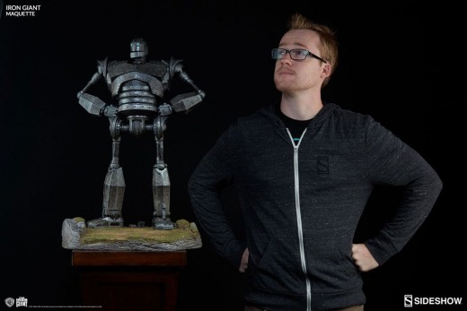 Sideshow_Collectibles_the-iron-giant-maquette-size-comparison.jpg