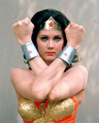 Lynda-Carter---Wonder-Woman-737849(2).jpg