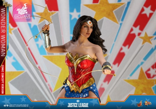 Hot Toys - Justice League - Wonder Woman Comic Concept Version collectible figure_5.jpg