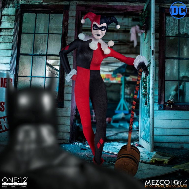 mezco deluxe harley quinn