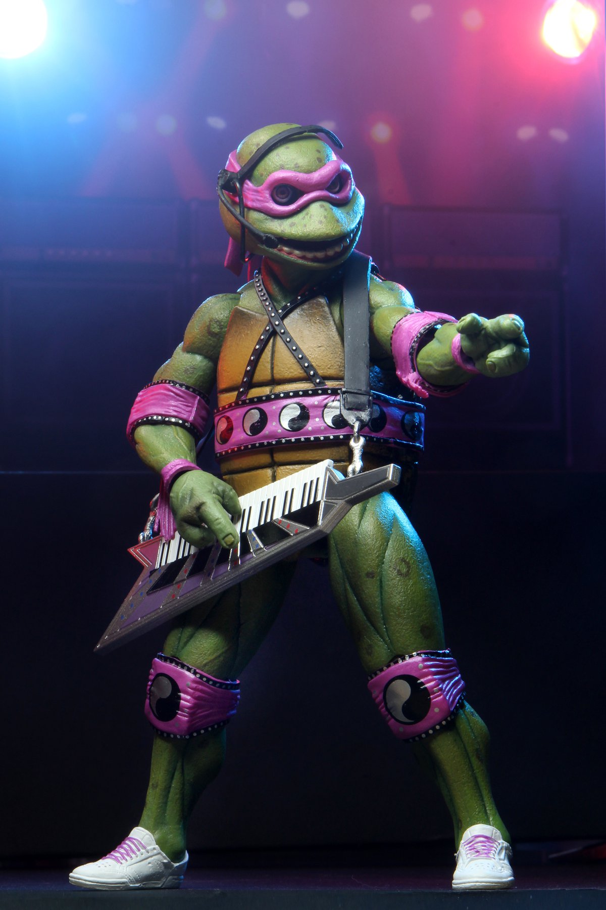 SDCC 2020 – NECA Teenage Mutant Ninja Turtles ‘Coming Out Of Their