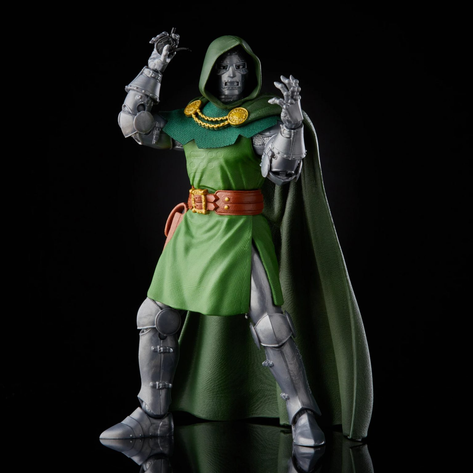 Hasbro – Marvel Legends Fantastic Four 6-Inch Doctor Doom Action Figure ...