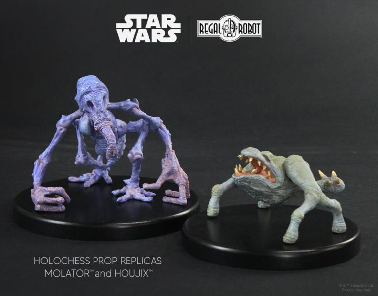 holochess figures