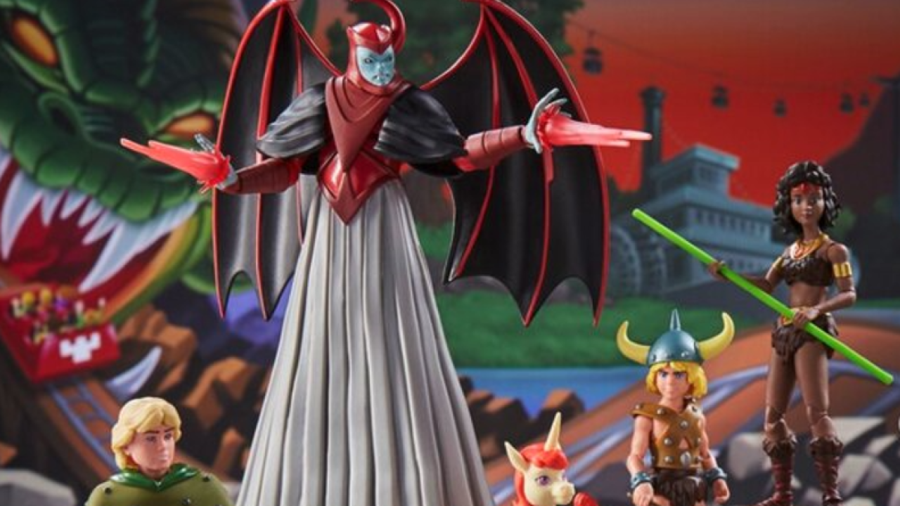 Dungeons & Dragons Cartoon Classics 6 Scale Dungeon Master & Venger  In-Hand Figure Images